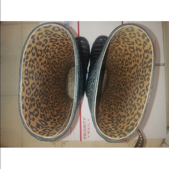 JIMMY CHOO & HUNTER BOOTS - Picture 5 of 5